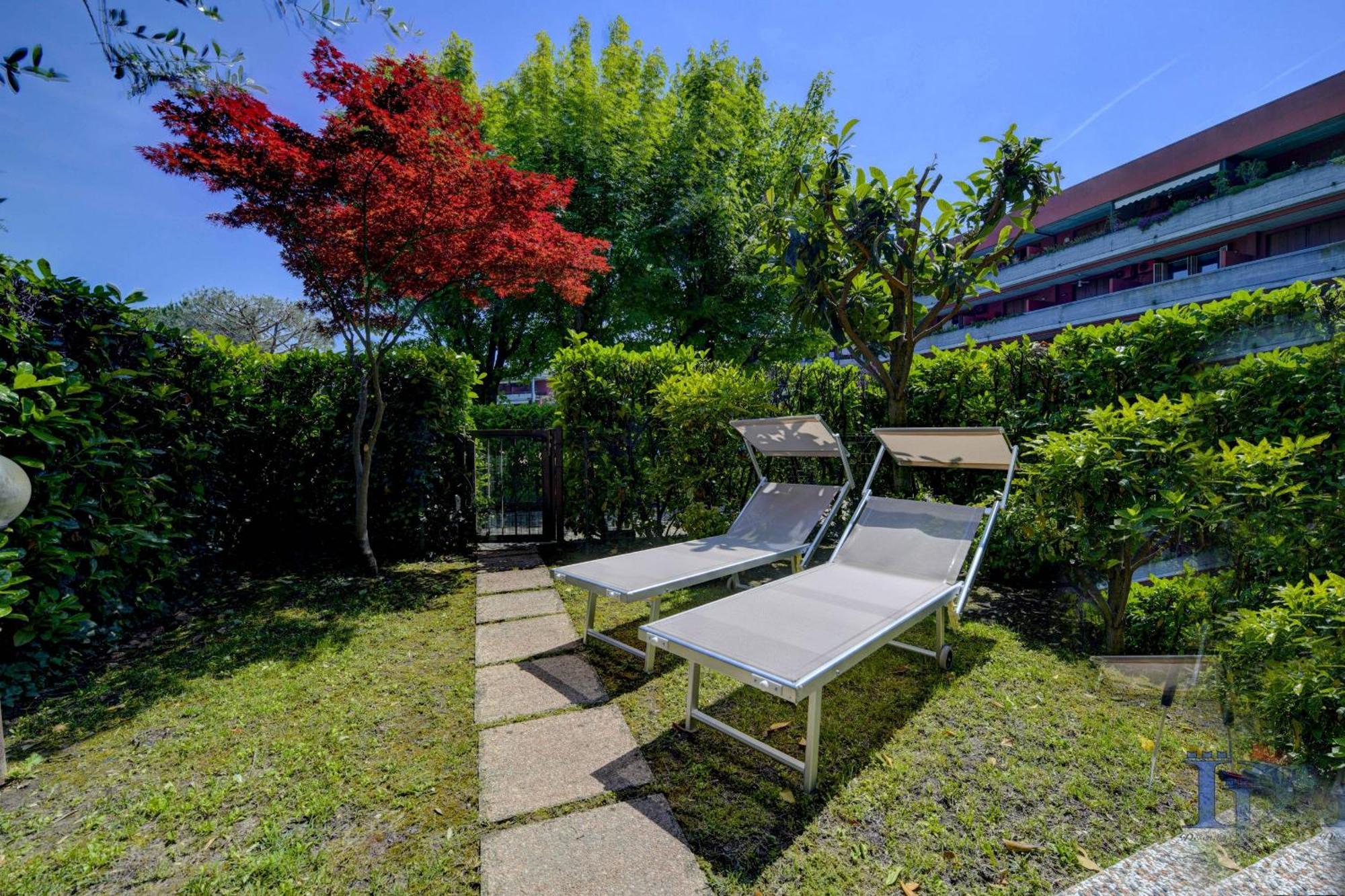 Desenzanoloft Official Partner Marriott Homes & Villas - Dolce Vita With Garden And Pools Дезенцано-дель-Гарда Экстерьер фото